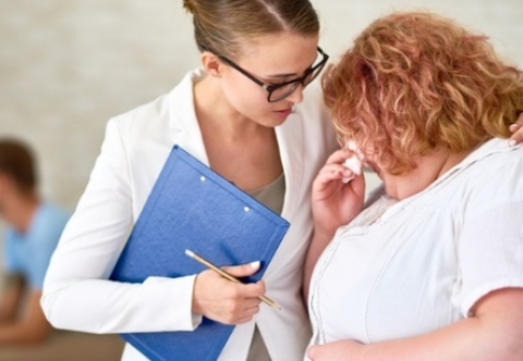 Có cần theo dõi tâm lý lâu dài sau phẫu thuật nội soi thu nhỏ dạ dày không?